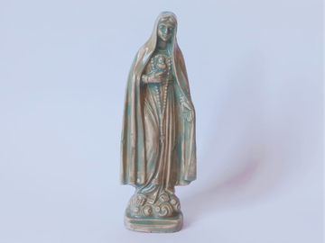 Figurka Matki Boskiej