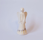 Anioł ceramiczny z kwiatami
