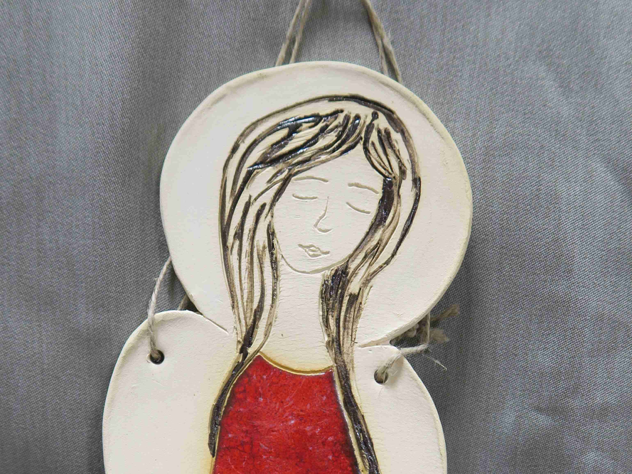Anioł ceramiczny czerwony 1313